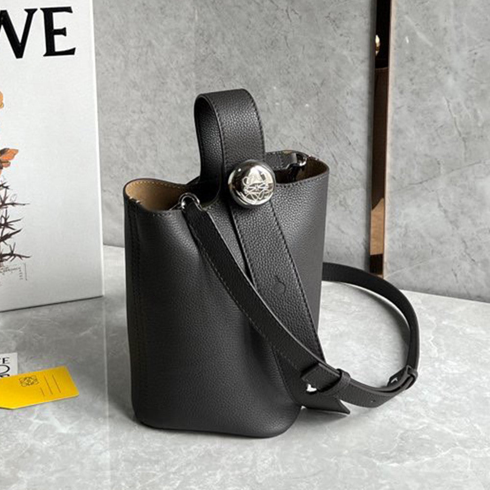Loewe Mini Pebble Bucket In Smooth Calfskin Bags Stylish Casual Yet Luxurious And Elegant Crossbody Bag #196299