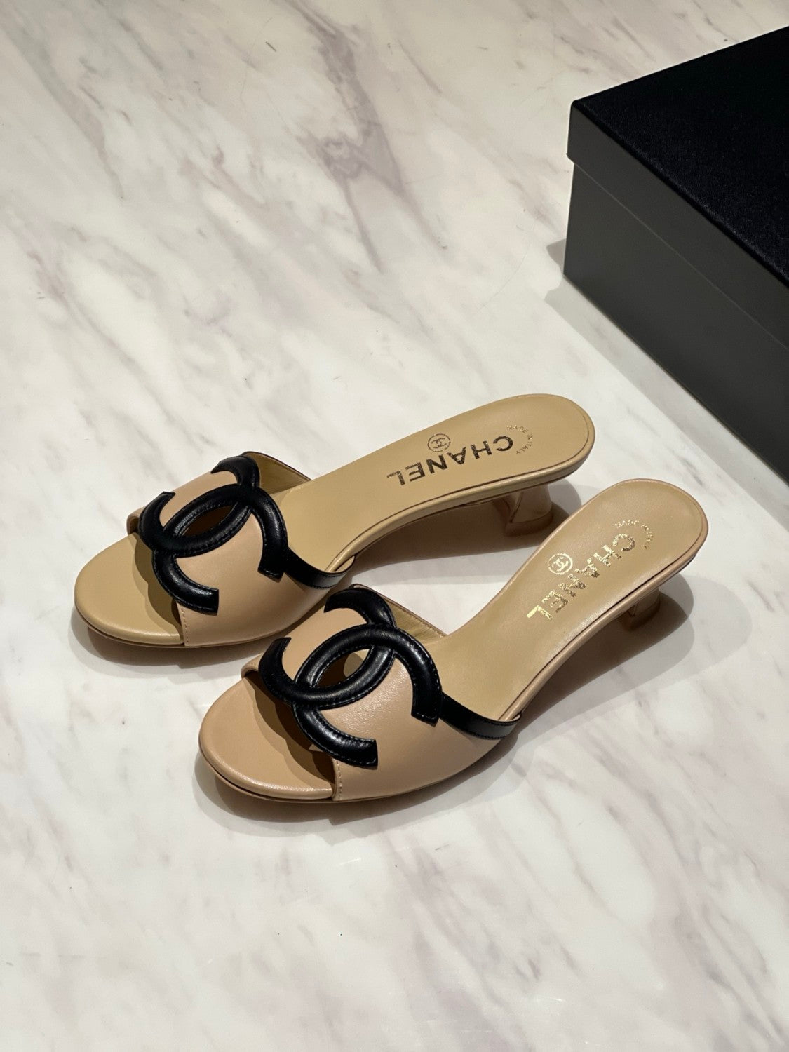 CHANEL Mules Lambskin Beige Black #386260