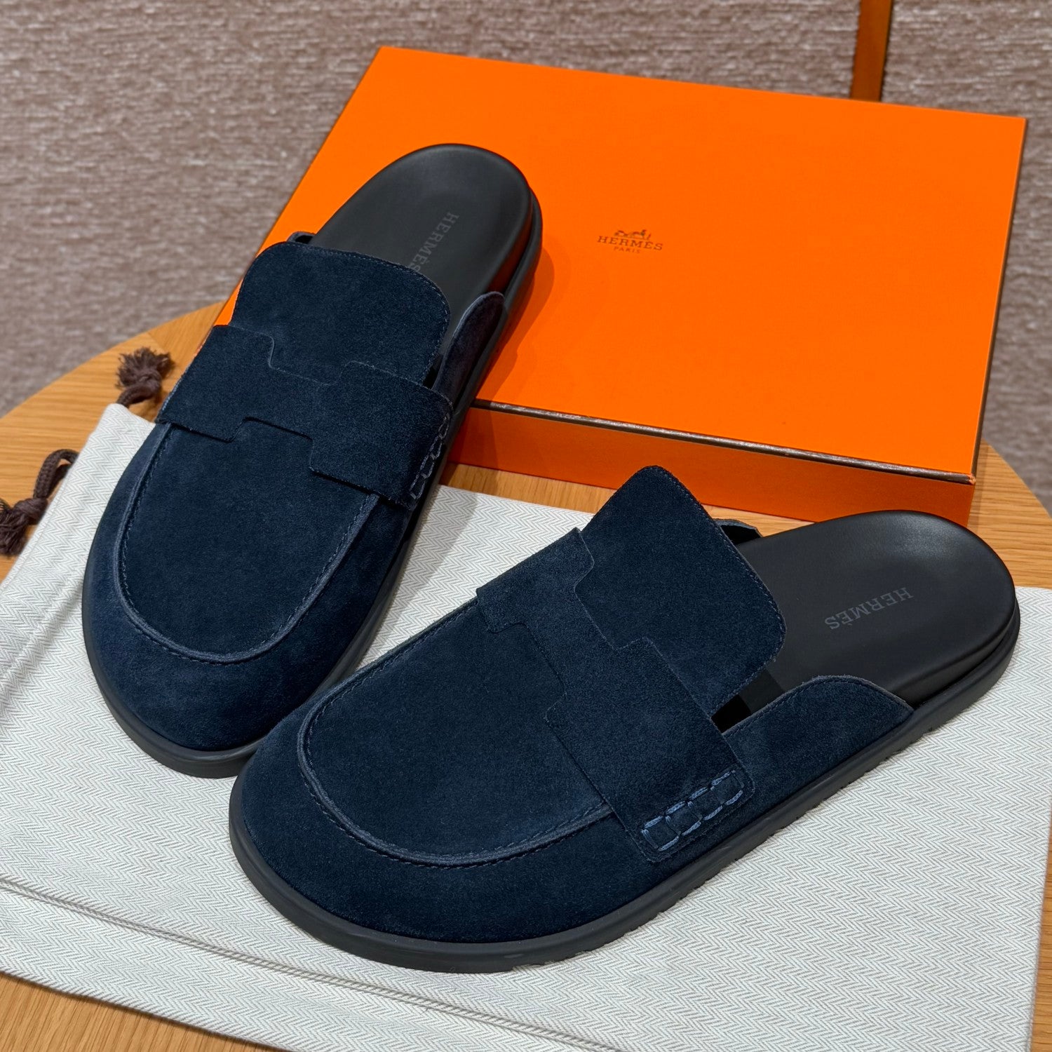 Hermes Men's Spring And Summer Solid Color Calfskin Round Head Flat Bottom Baotou Birkenstock Slippers Shoes #75495