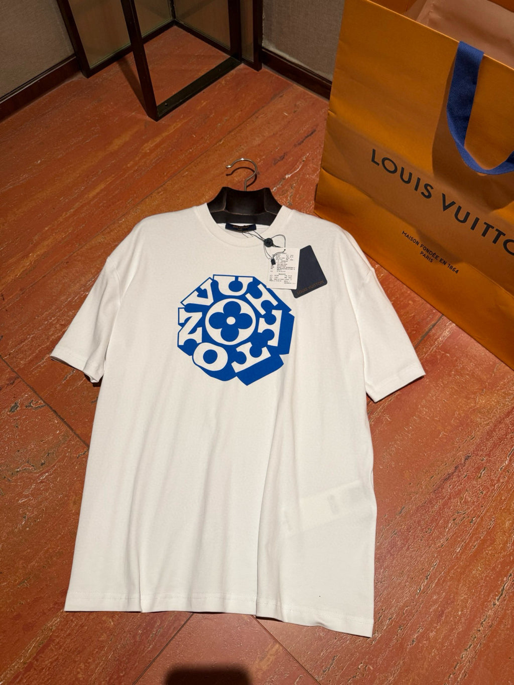 Louis Vuitton Men's And Women's Summer Solid Color Logo Pattern Printed Round Neck Cotton Short Sleeved T-shirt #77812