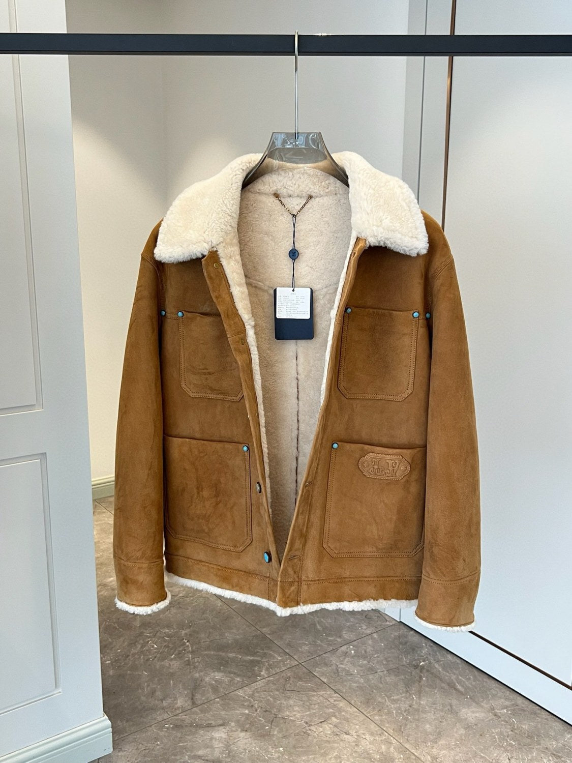 Louis Vuitton Men's Autumn and Winter Solid Color Lapel Single Breasted Sheep Leather Long Sleeve Jacket #74261