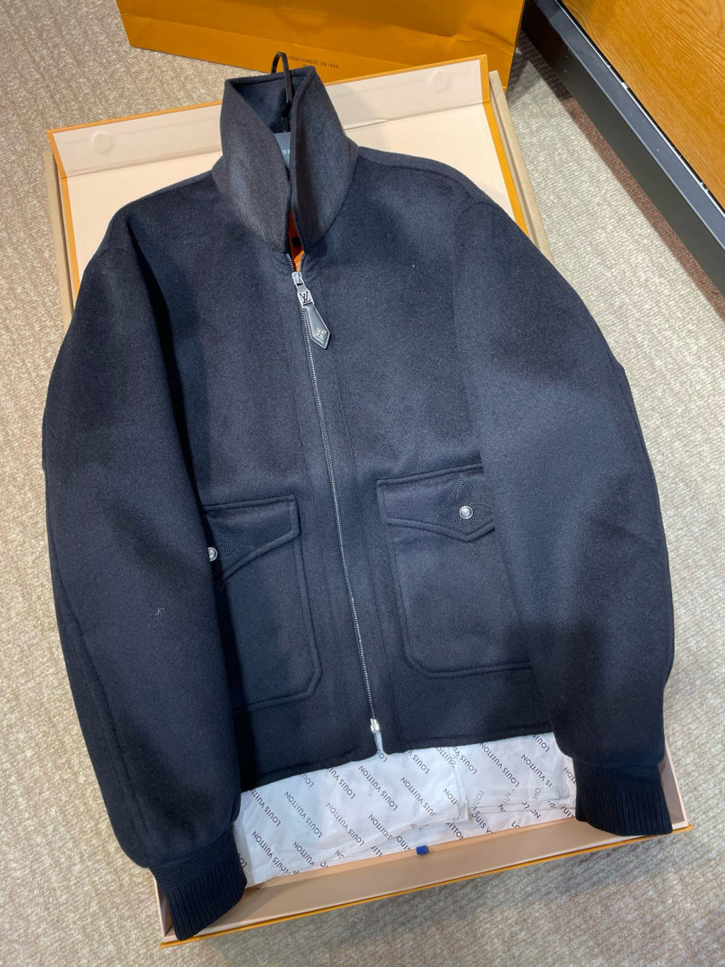 Louis Vuitton Men's Fall/Winter Fashion Casual Solid Color Lapel Zipper Double Faced Waist Tuck Wool Jacket #78932