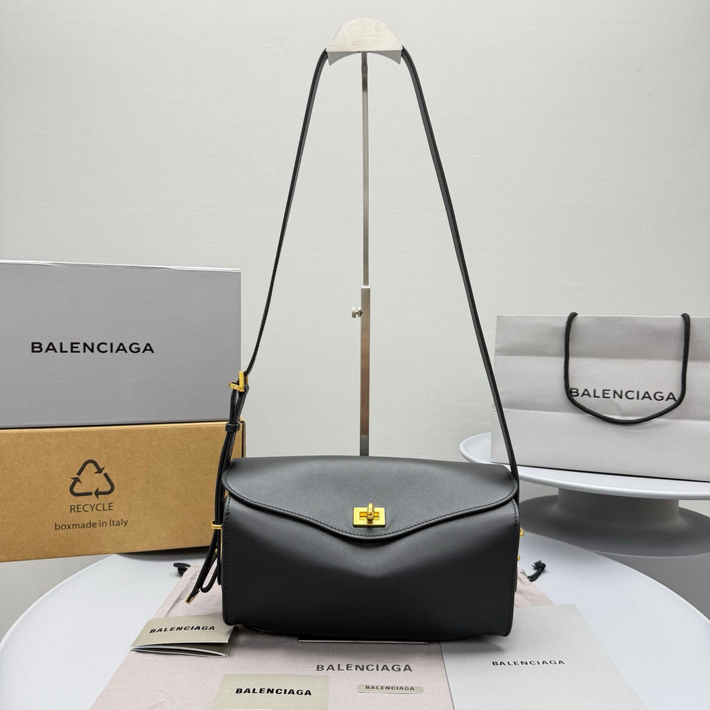 Balenciaga Le 7 Shoulder Bag Medium #378950