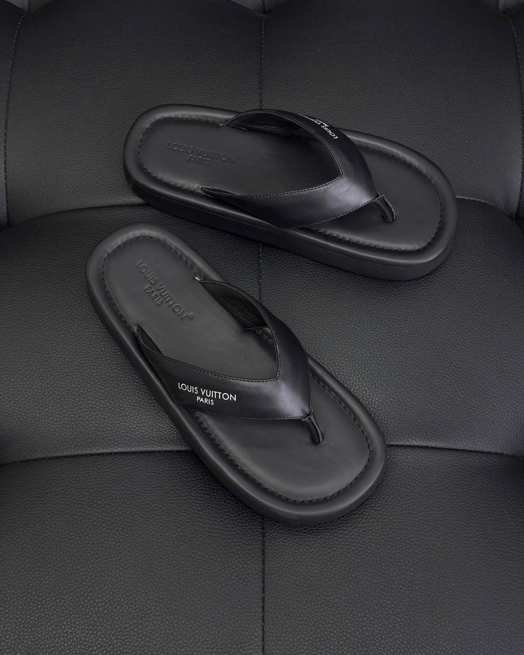 LOUIS VUITTONLV Flip Thong Shoes #387756