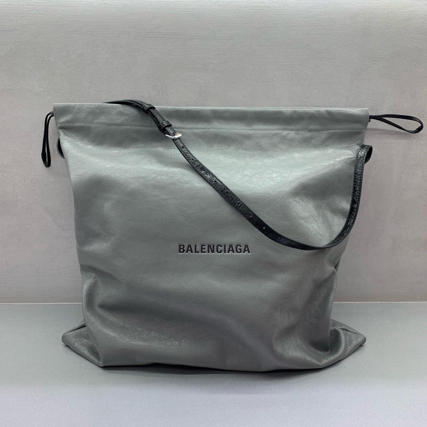 Balenciaga Women's Old Hardware Accessories Zipper Closure Sheep Leather Tote Bag Single Shoulder Crossbody Bags #75936