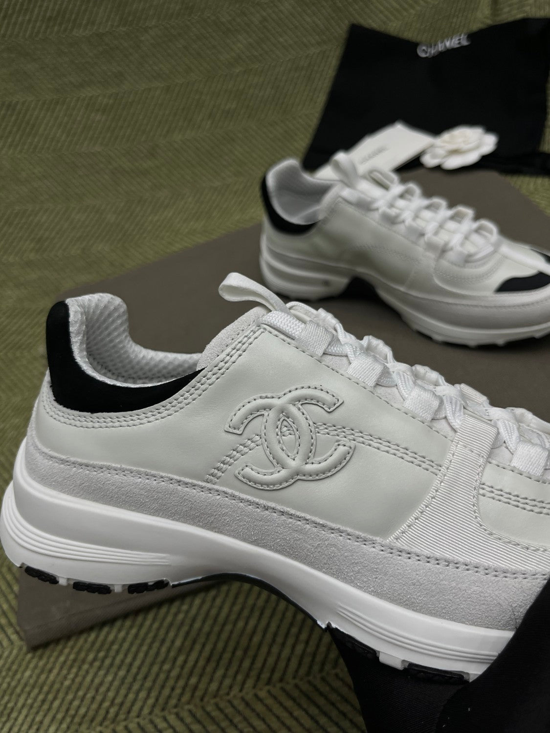 Chanel Women's Solid Color Round Toe Leather Low Top Lace-Up Sneakers Shoes #77579