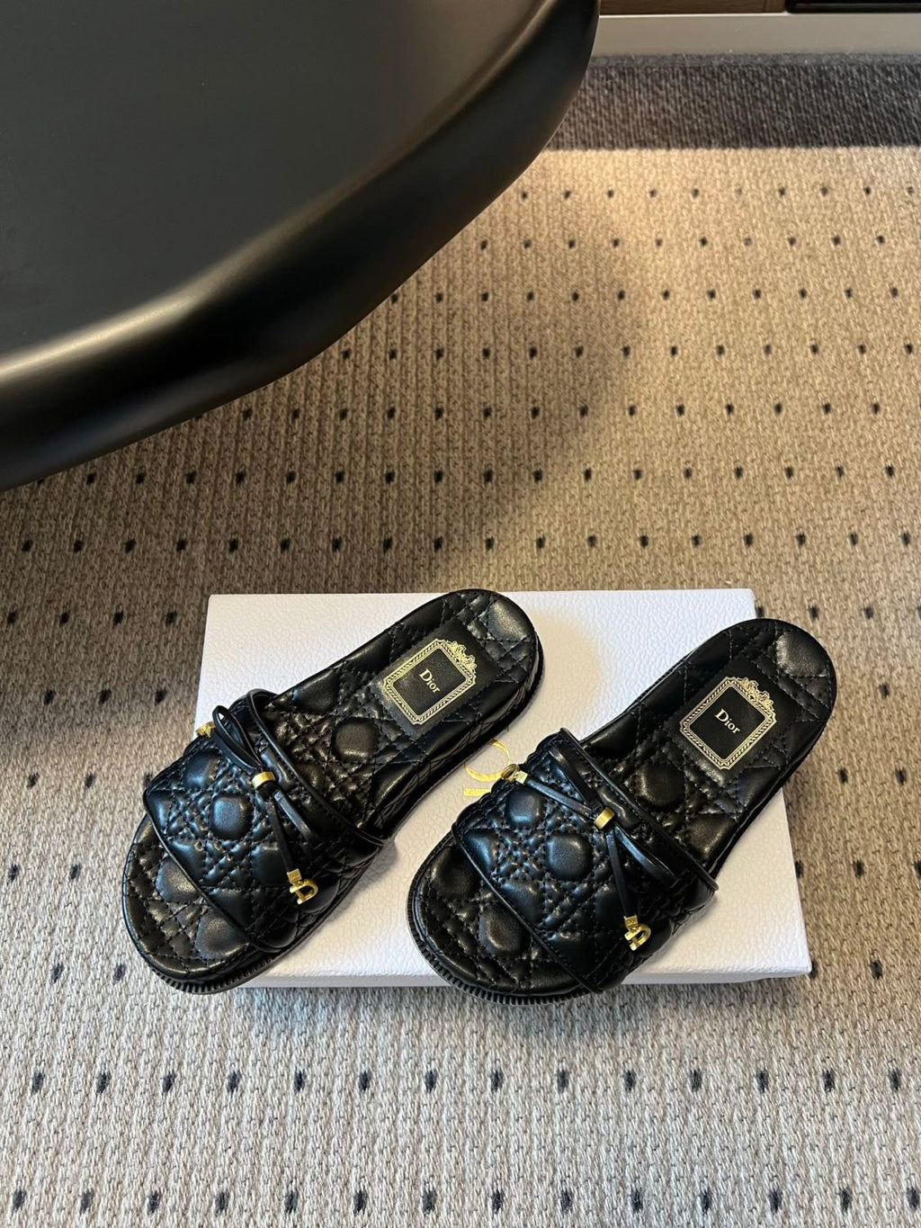 Dior Diamond Pattern Sandals #382602