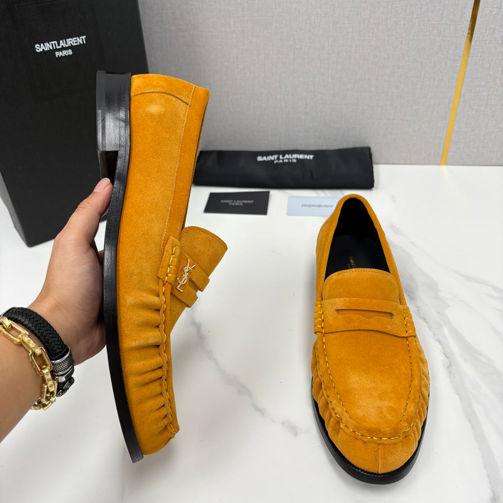 Saint Laurent LE LOAFER Supple in Suede in Brown #383805