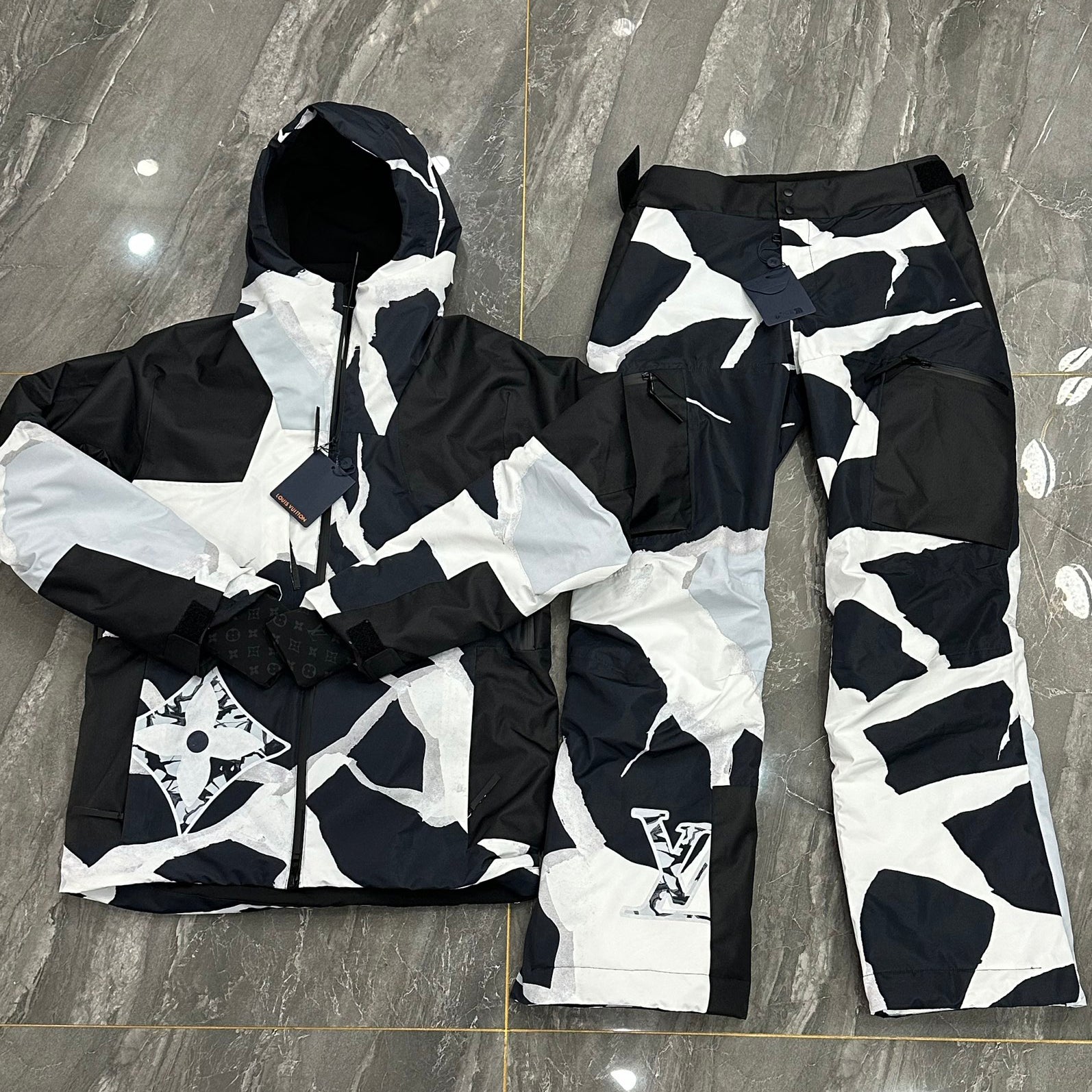 Louis Vuitton Burton Men's And Women's Black And White Colorblocking Waterproof Windproof Hooded Zipper Long-sleeved Ski Jacket Leisure Ski Pants Suit Set #74666
