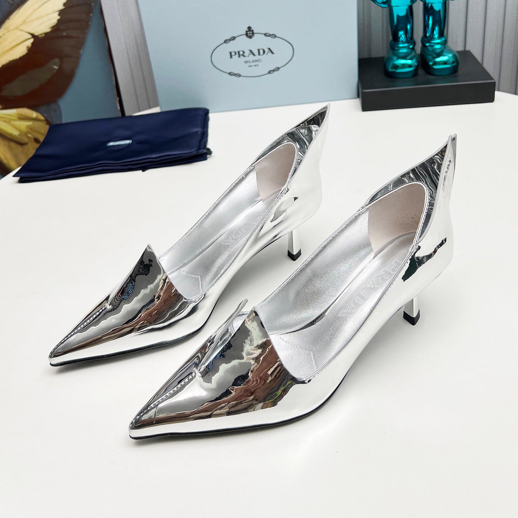 Prada Two-tone Brushed Leather Pumps Fashionable And Luxurious Pointed-toe High Heels  Shoes With Elegant Heel Height Of 5.5 Cm #81395