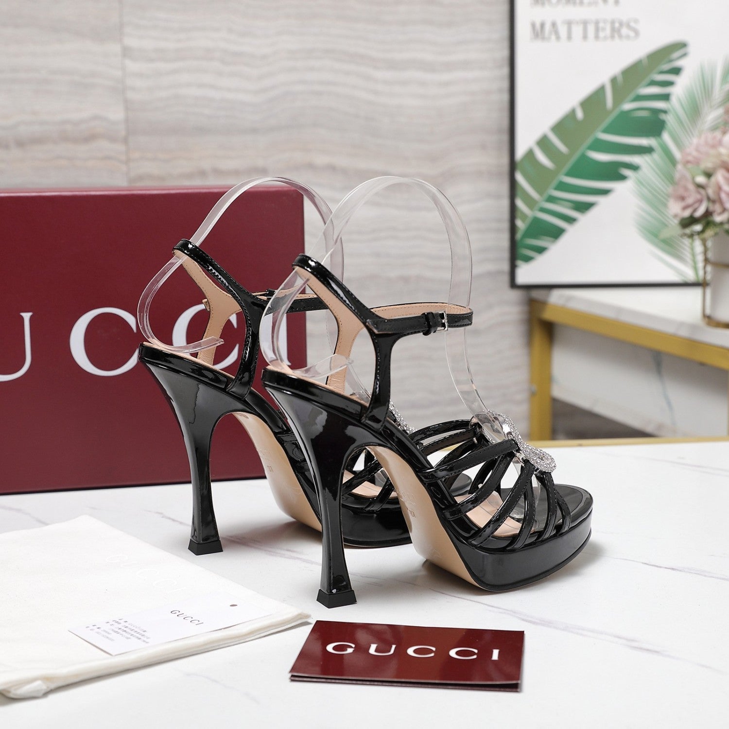 GUCCI Women's Pump With Crystal Interlocking G in Black and Leather 12.5 CM#381122