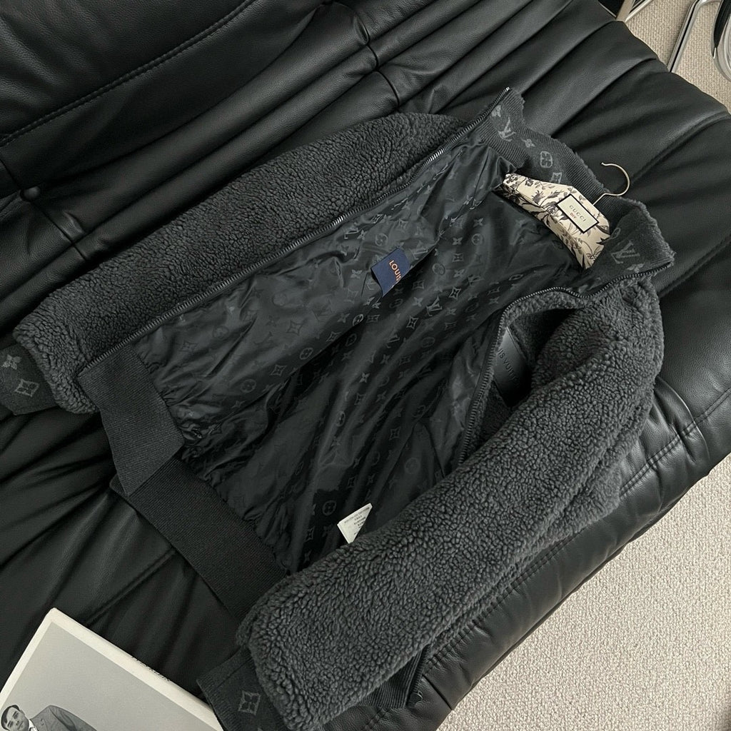 Louis Vuitton Men's Winter Fashion Casual High Neck Zipper Solid Color Fleece Jacket #79325