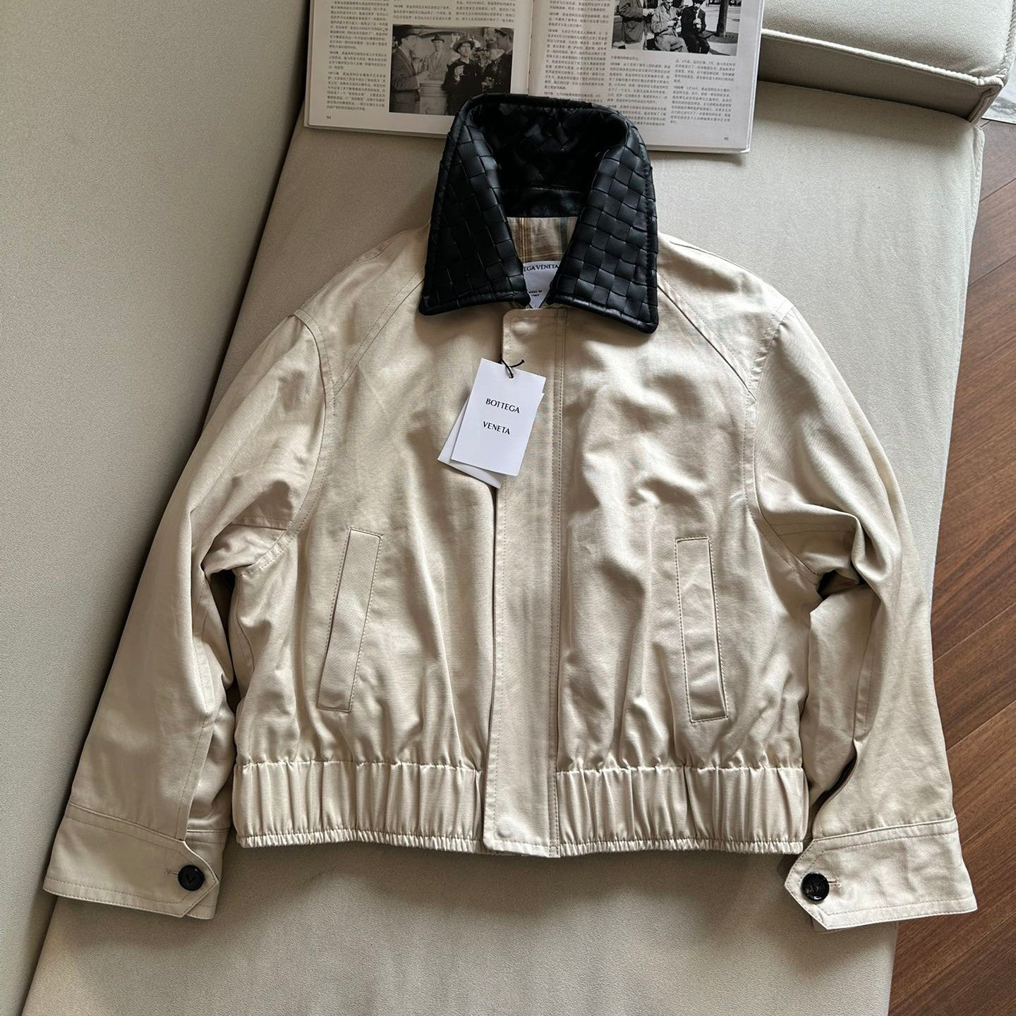 Bottega Veneta Men's Spring/Autumn Contrasting Collar Zipper Long Sleeve Leather Jacket #77115