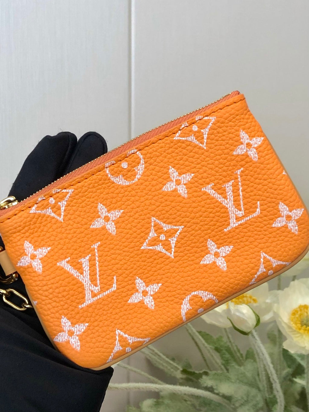 Louis Vuitton Women's Fashion Classic Cream Orange Logo Zipper Closure Leather Shoulder Bag Handbags In Small Medium And Large Sizes Crossbody Bag Bags #78653