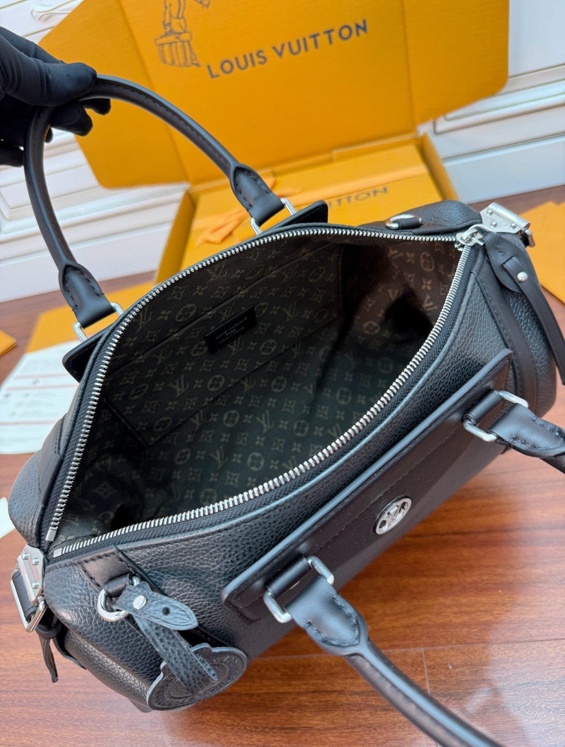 Louis Vuitton BIKER Women's Fashion Casual Metal Logo Badge Leather Adjustable Shoulder Strap Handbag Tote Bag Shoulder Bag Bags M26563 #78348