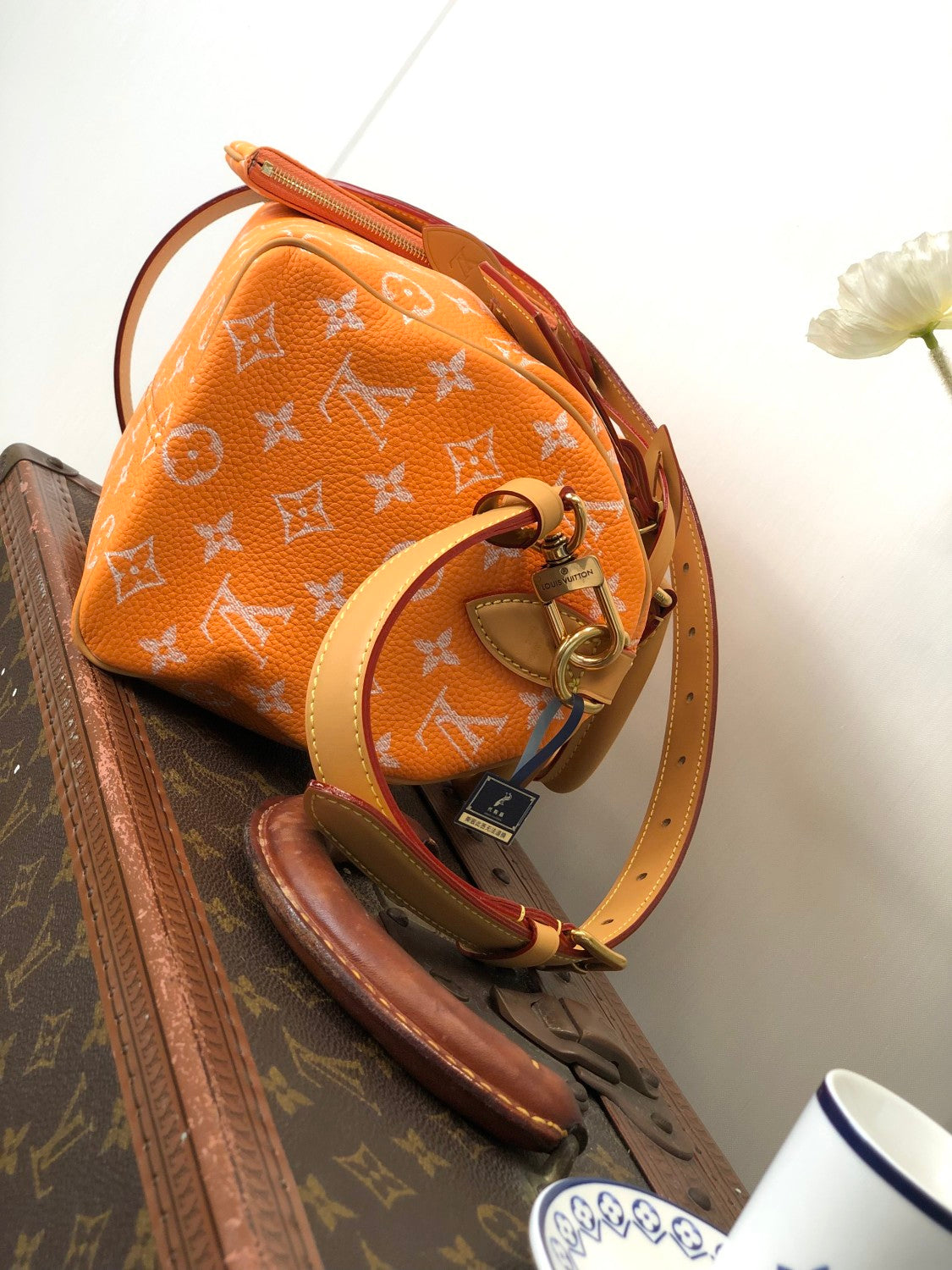 Louis Vuitton Women's Fashion Classic Cream Orange Logo Zipper Closure Leather Shoulder Bag Handbags In Small Medium And Large Sizes Crossbody Bag Bags #78653