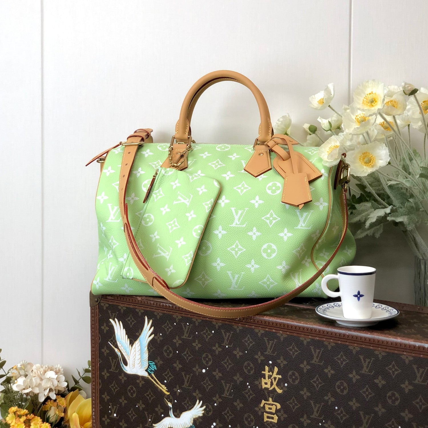 Louis Vuitton Women's Fashion Classic Avocado Green Logo Zipper Closure Leather Shoulder Bag Handbags In Small Medium And Large Sizes Crossbody Bag Bags #78663