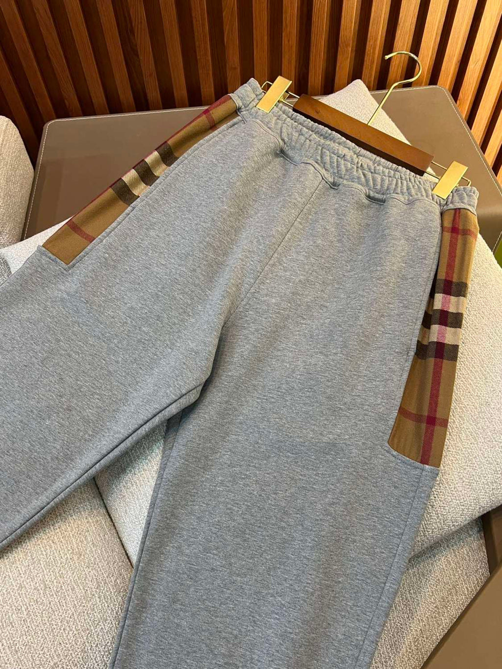 Burberry Men's Spring & Fall Side Check Crop Cotton Drawstring Knit Sweatpants Pants #72529