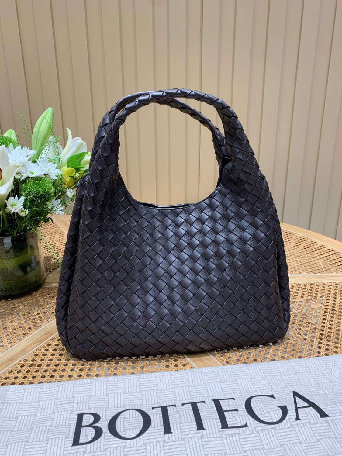 Bottega Veneta Women's Fashion Classic Solid Color Woven Leather Shoulder Bag Handbag Tote Bag Bags 844250V4SC02190 #79145