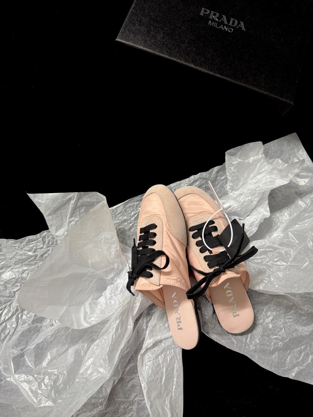 Prada Women's Solid-color Nylon Fabric And Suede Low-top Lace-up Training Shoes #77761