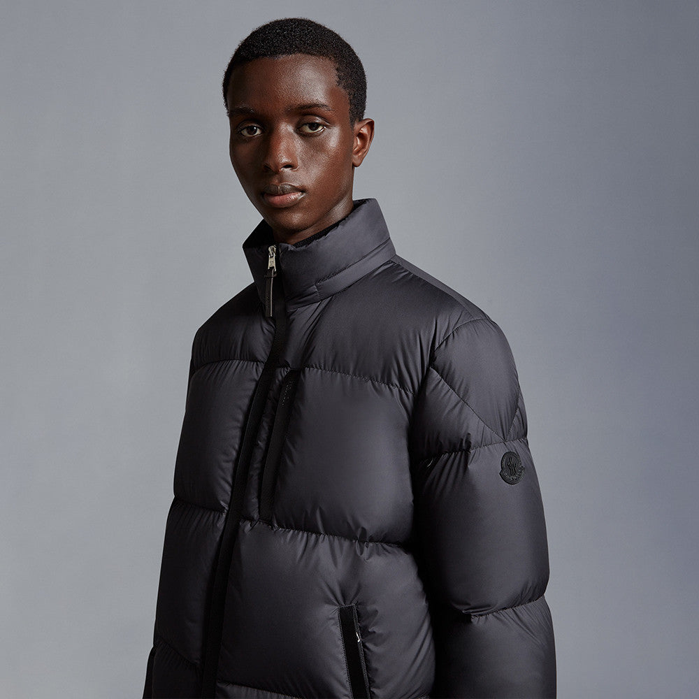 Moncler Besbre Short Down Jacket #336609