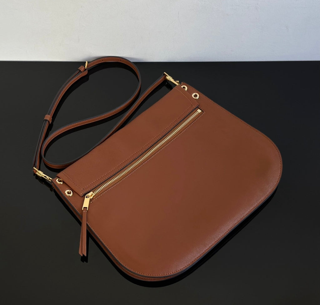 Celine Women's Soft Triomphe Besace Handbag Magnetic Snap Flap Bag Medium Shoulder Crossbody Bags 2026 New Style 123632t88.38no #195067