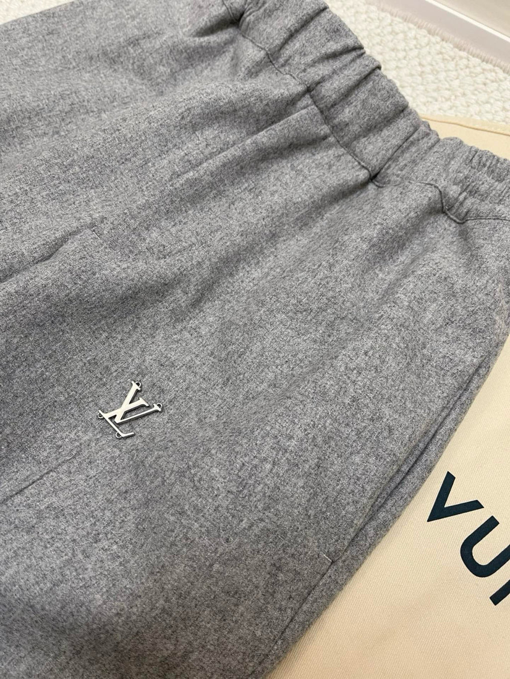 Louis Vuitton Men's Spring And Fall Solid Color Wool Fabric Drawstring Tie Casual Pants #76271