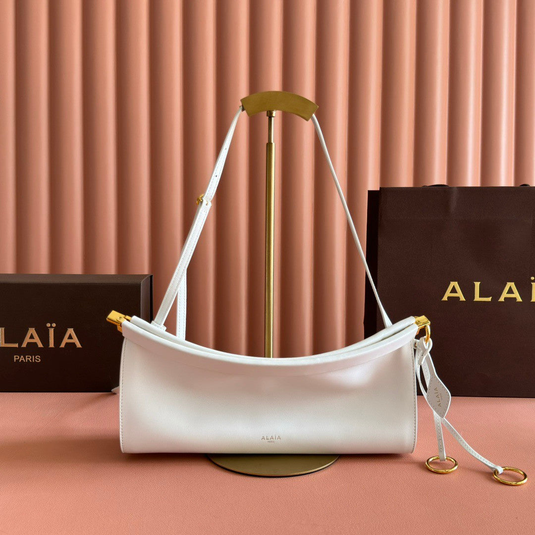 Alaïa Women Le Click West Medium Shoulder Bag #336795