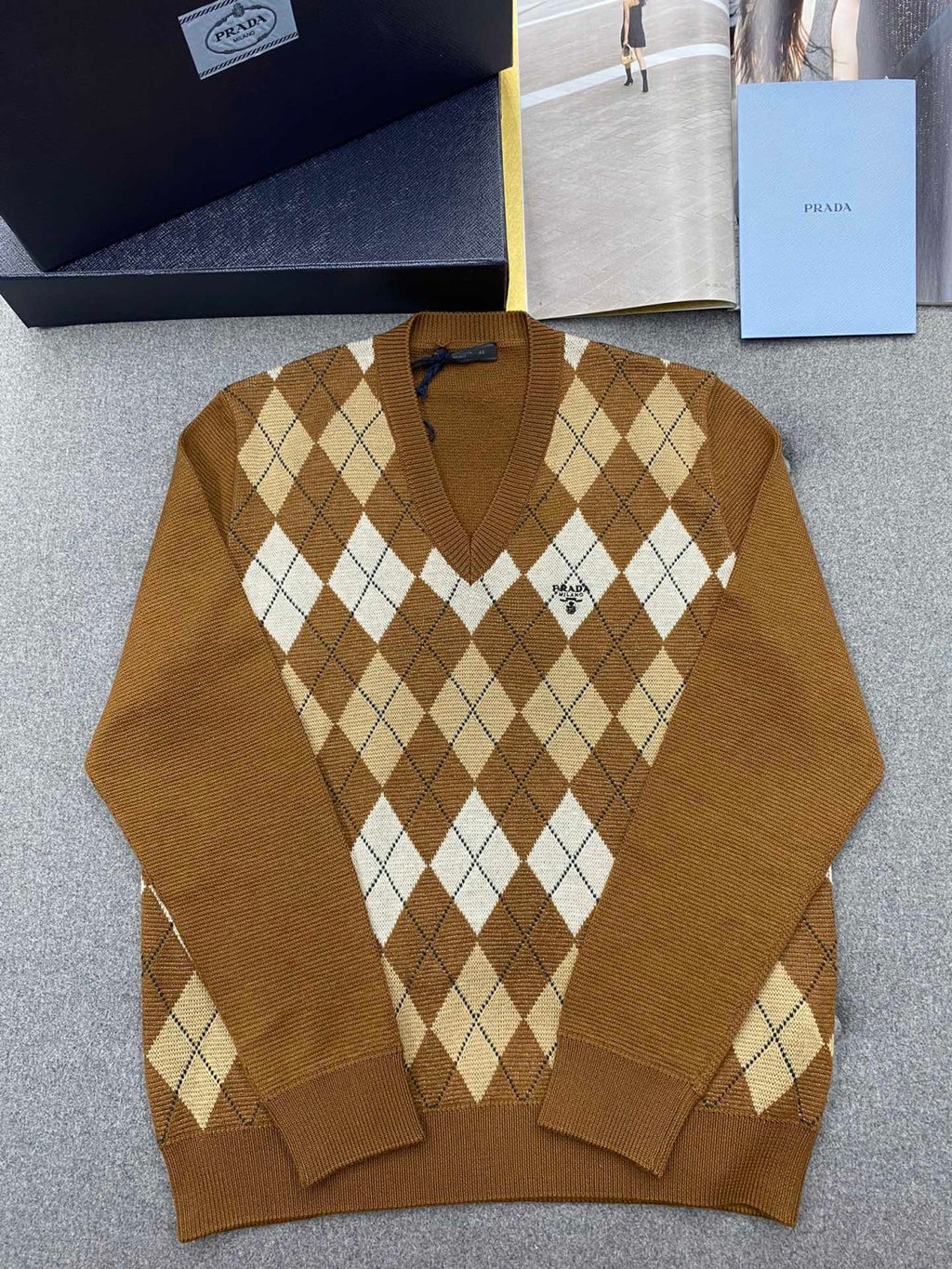 Prada Men's Spring And Fall Brown Diamond Applique V-neck Knitted Wool Casual Long Sleeved Sweater #73612
