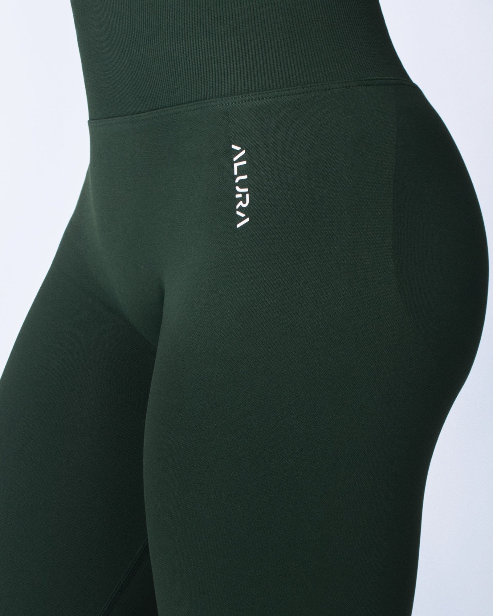 Captivate Leggings