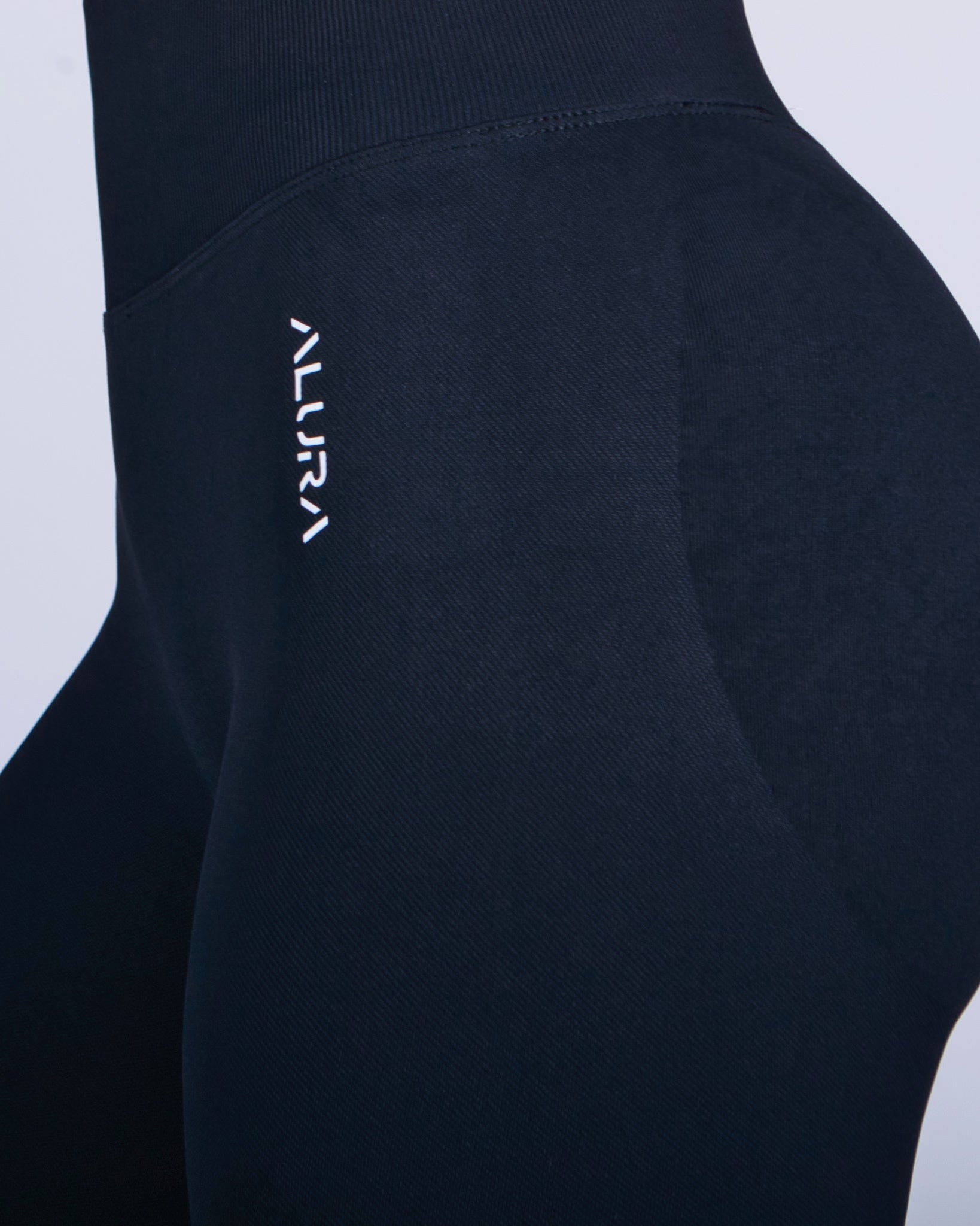 Captivate Leggings