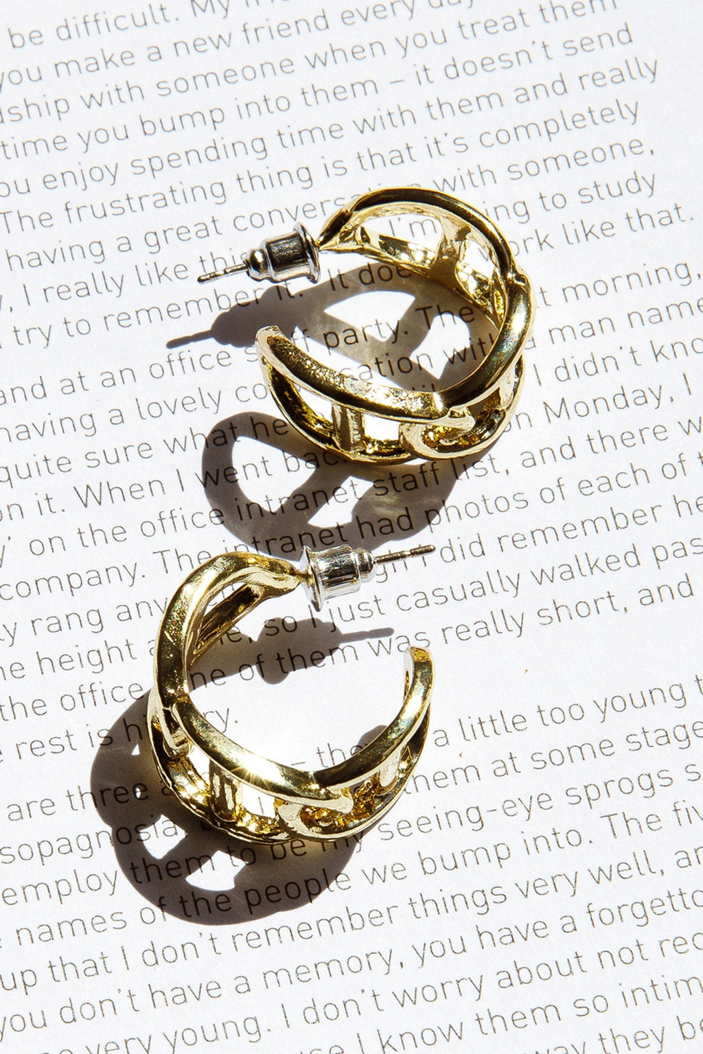Knox Chain Link Small Hoop Earrings Gold