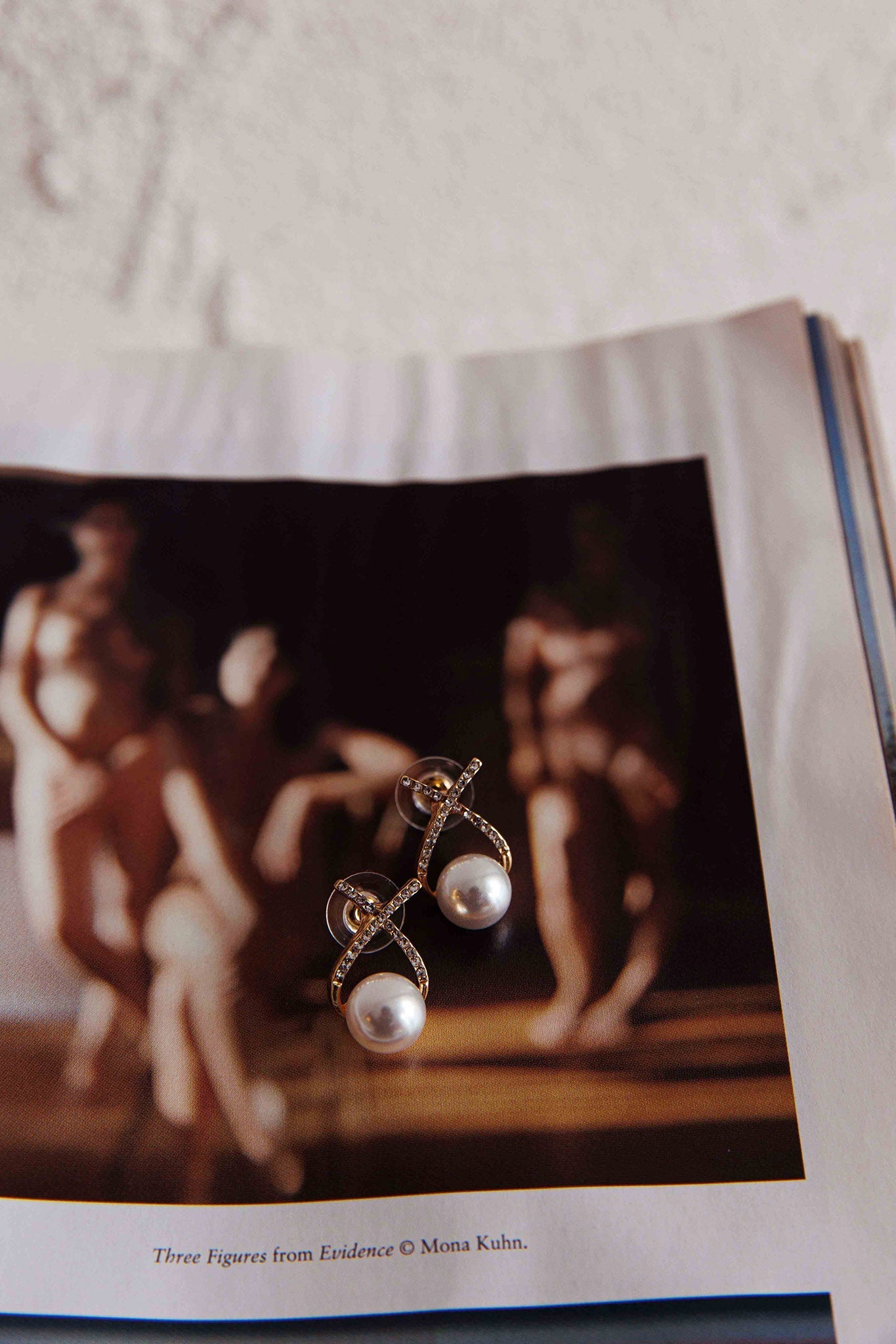Aliyah Diamante X Pearl Earrings Gold