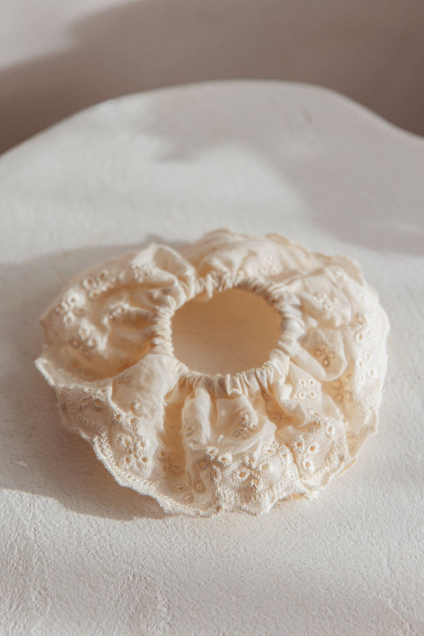 Emily Lace Scrunchie White