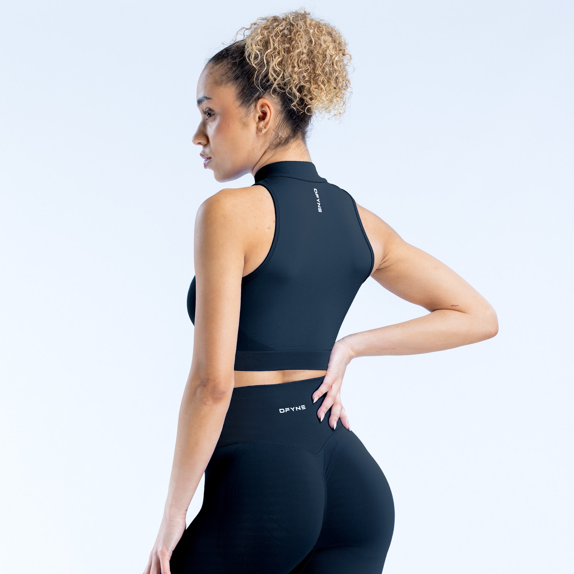 Dynamic Quarter Zip Tank