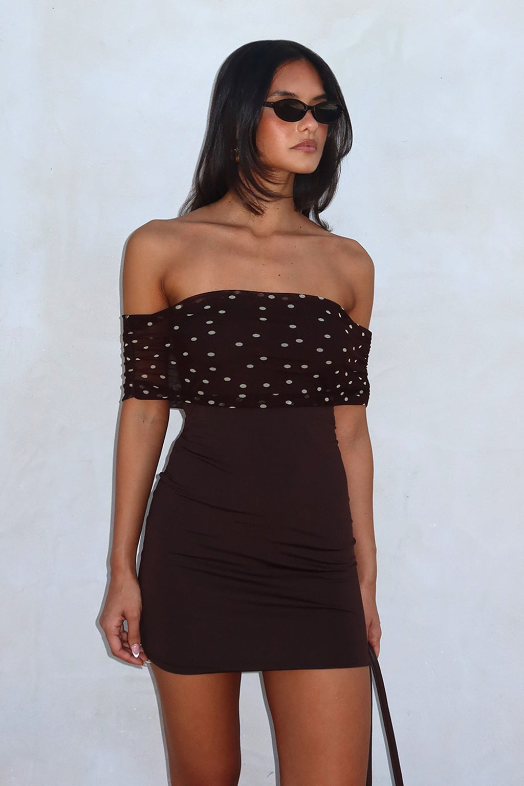 Zimi Off-Shoulder Mini Dress Brown