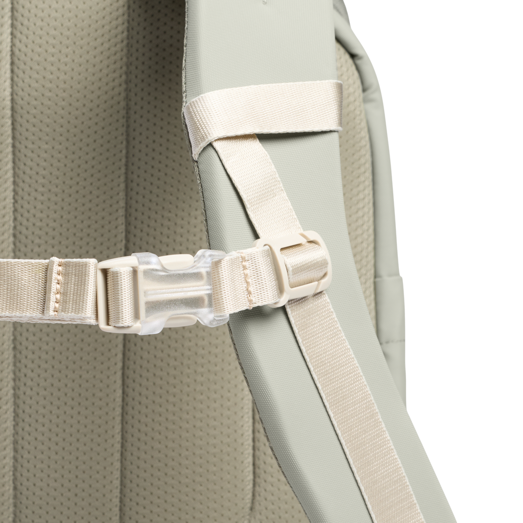 The Vitalize??Backpack | 30.9 QT