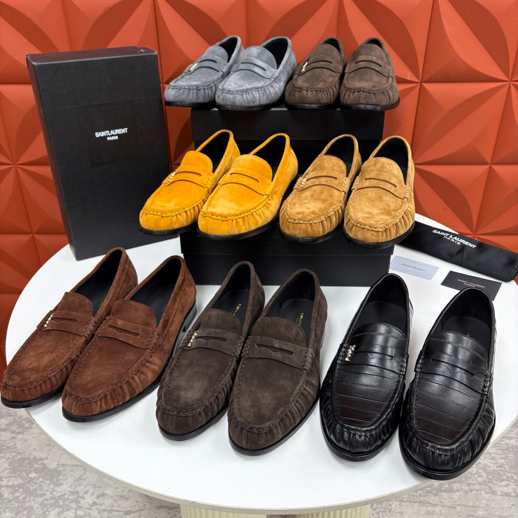 Saint Laurent LE LOAFER Supple in Suede in Brown #383805