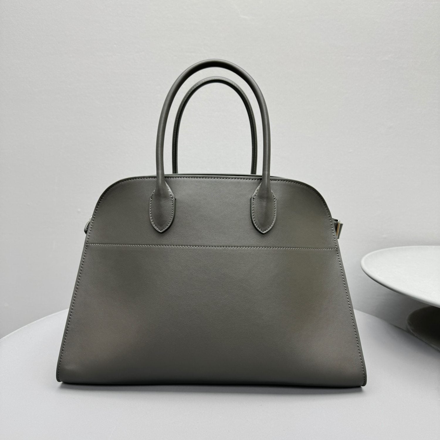 THE ROW Margaux 15 Women's Solid Color Calfskin Leather Simple Shopping Bag Handbag Bags #75285