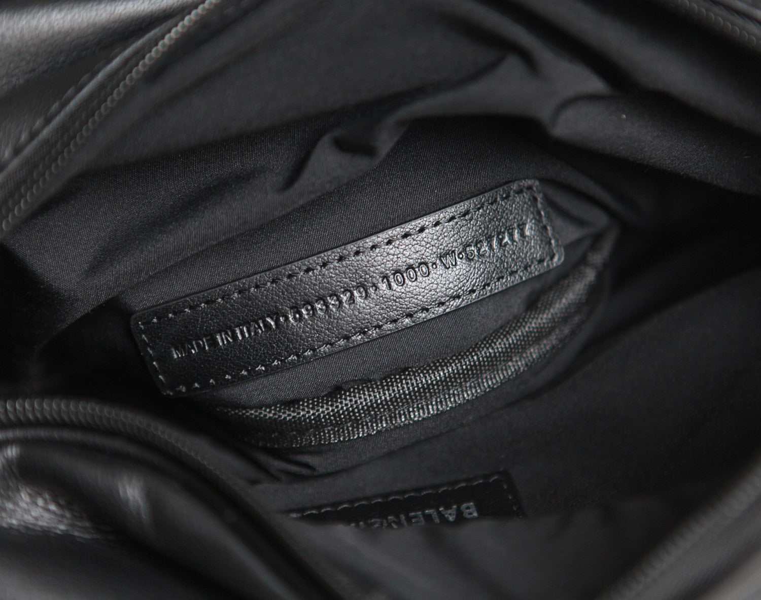 Balenciaga Explorer Men's Letter Print Zipper Closure Black Grained Cowhide Leather Single Shoulder Crossbody Belt Bag Bags #77711