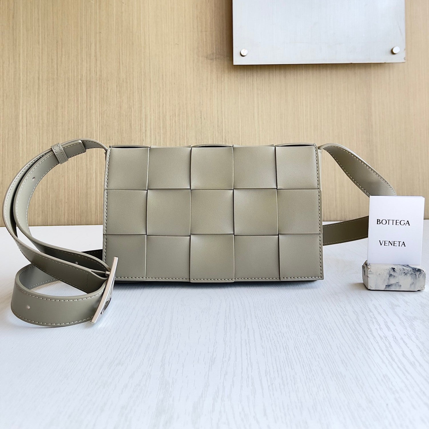 Bottega Veneta Women's Fashion Classic Two Tone Design Grained Leather Shoulder Bag Crossbody Bag Bags #79397
