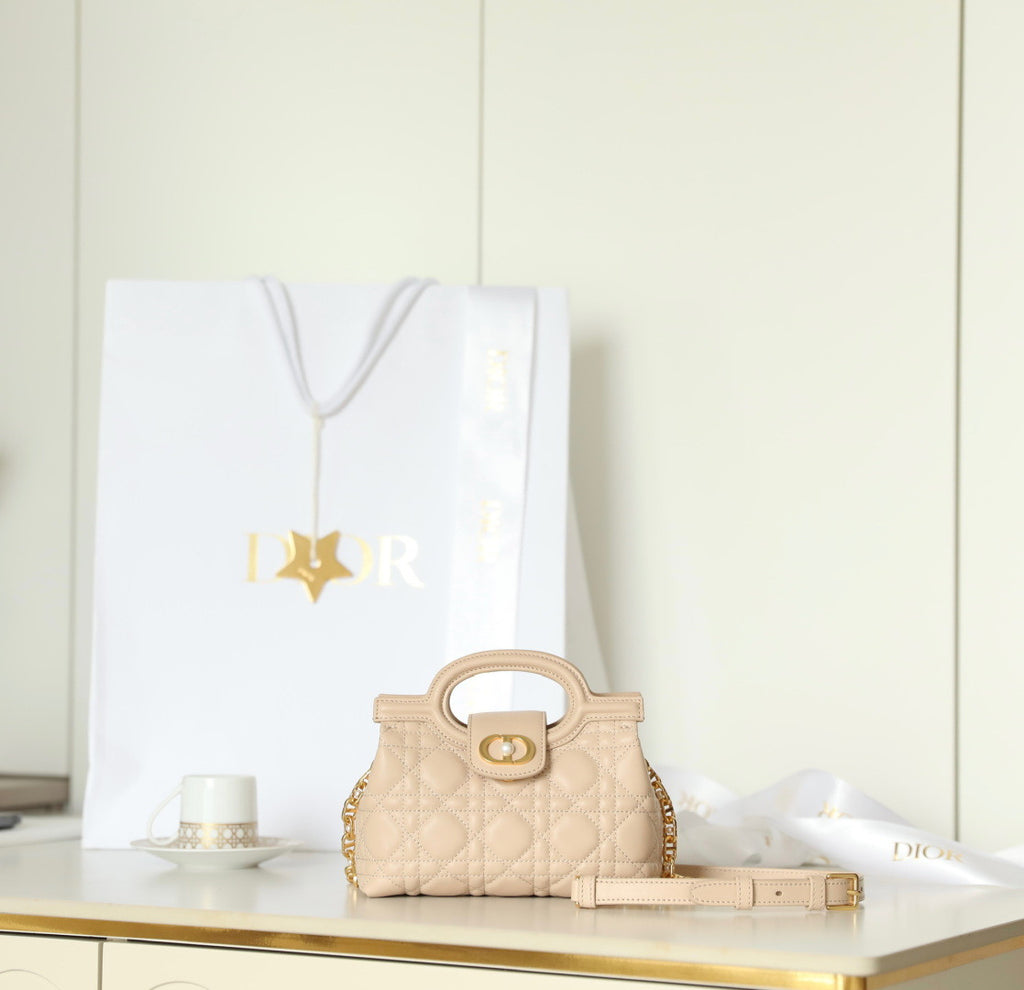 Dior Jolie Top Handle Mini Chain Bag In Blush Pink Fashionable And Elegant Evening And Everyday Handle Shoulder Bag S3123unjb_m030 #194790