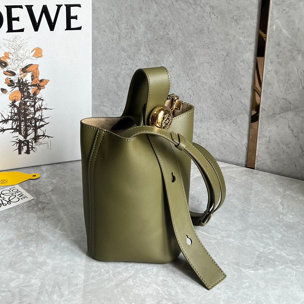 Loewe Mini Pebble Bucket In Smooth Calfskin Bags Stylish Casual Yet Luxurious And Elegant Crossbody Bag #196299