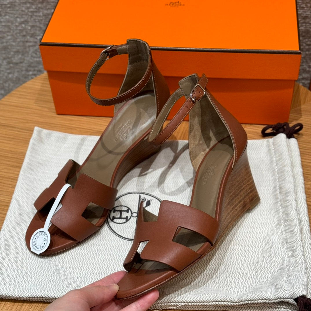 Hermes Legend Women's Solid Color Summer Solid Color Open Toe Buckle Leather Thick Sole High Heel Sandals Shoes #77466