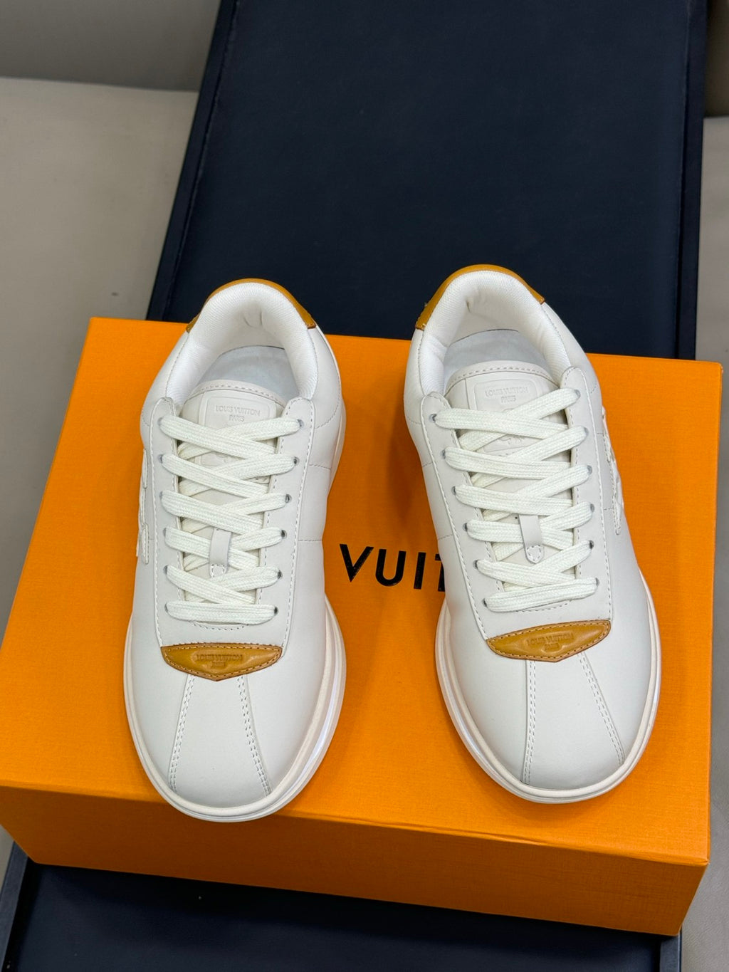 Louis Vuitton LV Buttersoft Men's and Women's Solid Color Leather Embroidered Logo Low-Top Lace-Up Sneakers Shoes #77347