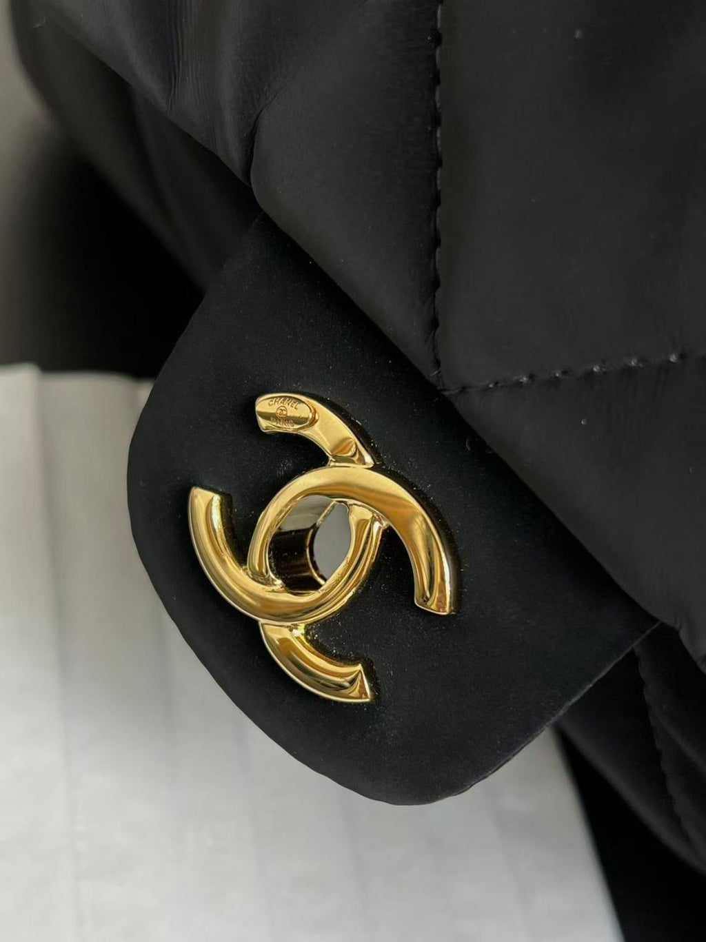 Chanel Large Bowling Bag With Velvet Effect Nylon And Gold Metal Logo Women's And Men's Fashionable Fall/winter Black Crossbody Bags #81986A