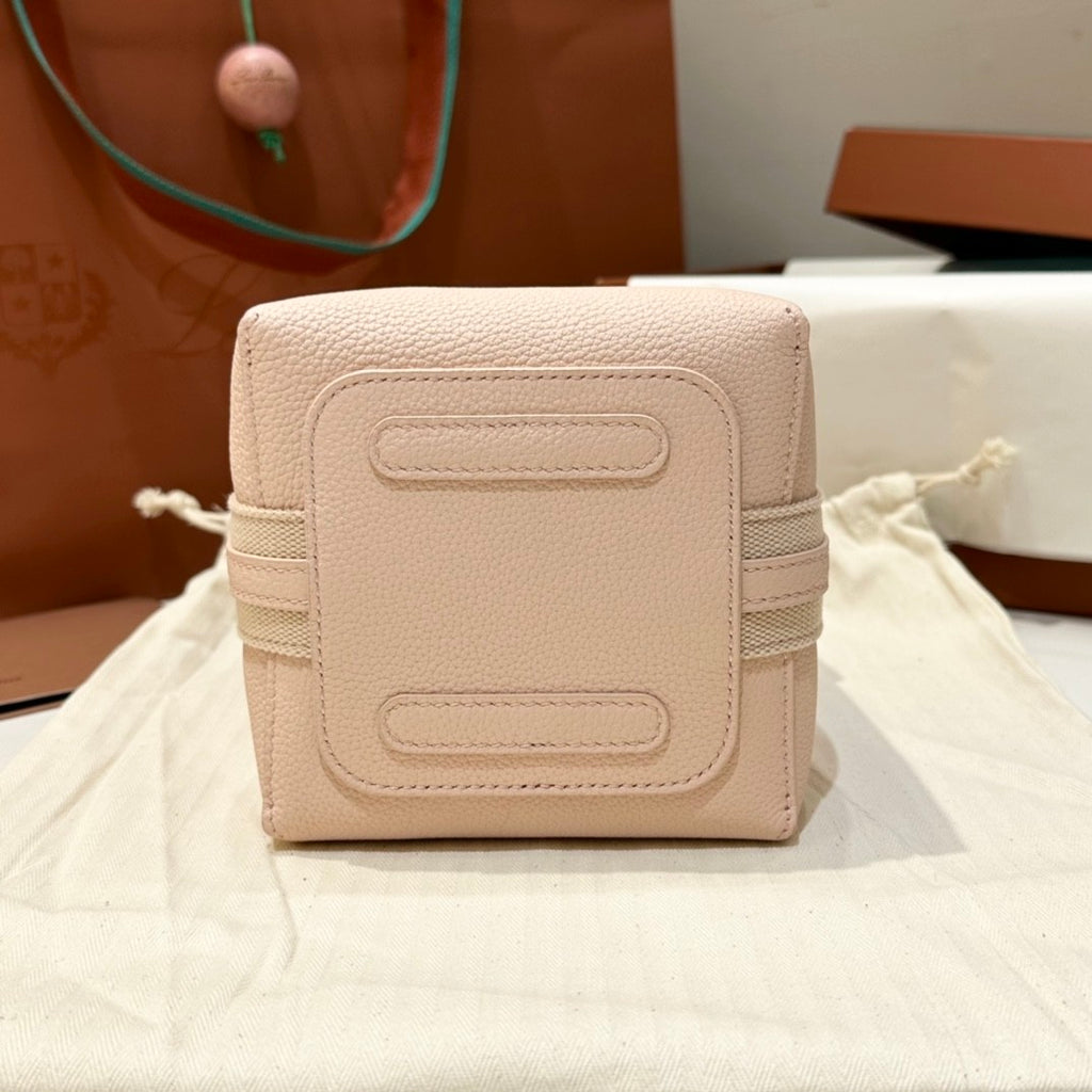 Loro Piana Women's Solid Color Detachable Shoulder Strap Cowhide Leather Single Shoulder Slanting Handbag Bag Bags #75417
