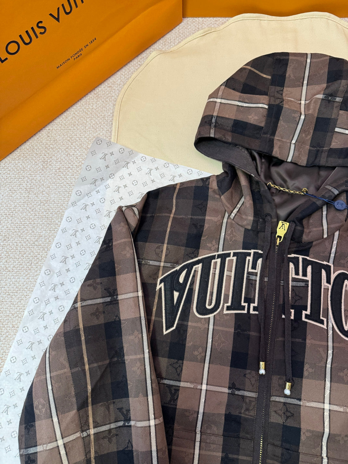 Louis Vuitton Tailored Hooded Blouson 1AIJQ8 #334997