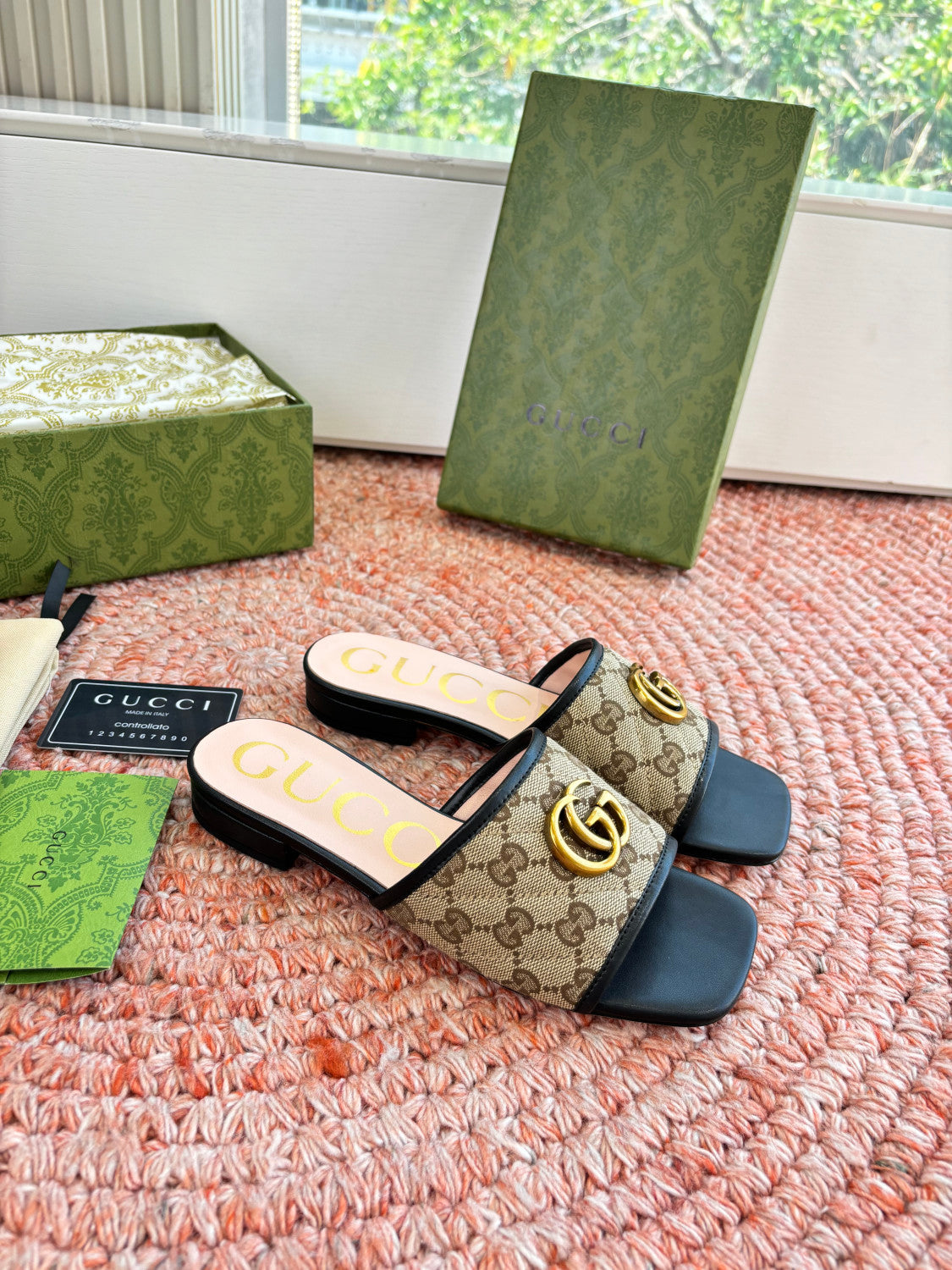 Gucci Platform Slippers Mules #377885