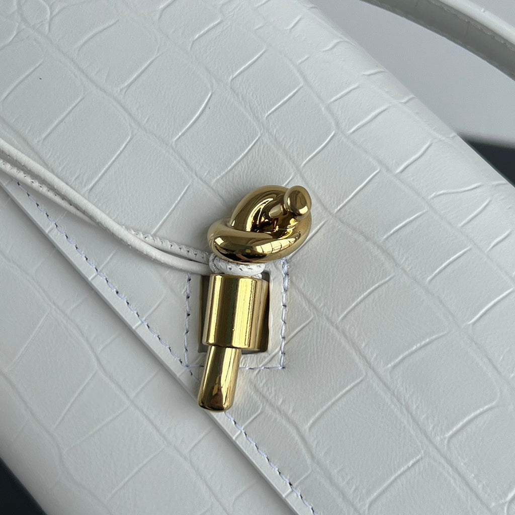 Bottega Veneta Andiamo Women's Solid Color Crocodile Leather Clutch Bag With Metal Clip Closure Bags #75797